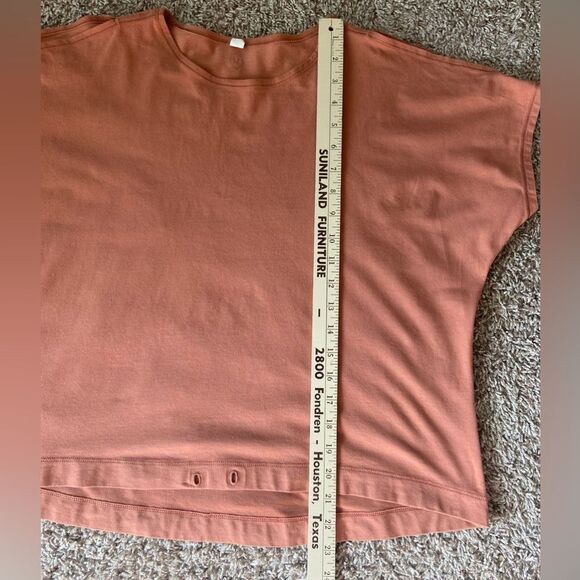 Lululemon Women’s Short Sleeve Tee Size 2 - Picture 10 of 11
